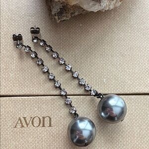 Vintage Avon Cascasding Rhinestones & Pewter Ball Drop Earrings E-11